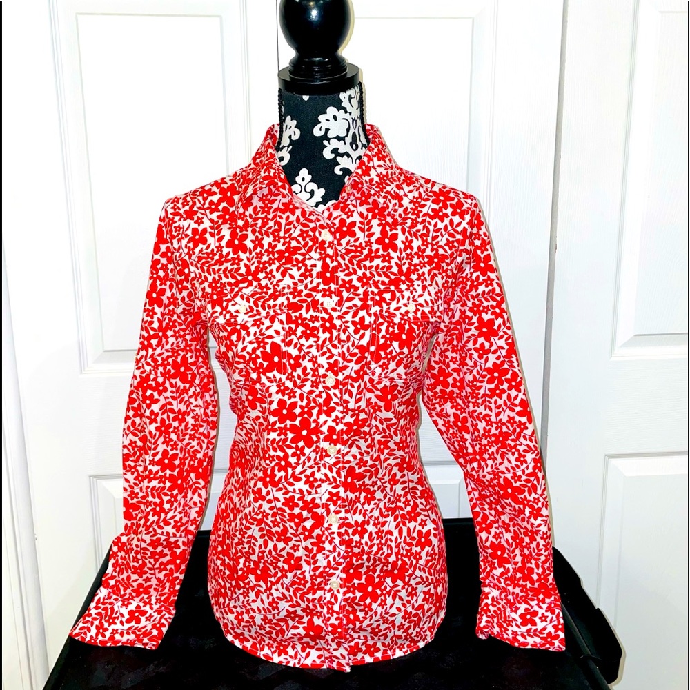 L.L. Bean Top Red Floral Button Front with Roll Tab Sleeves Small